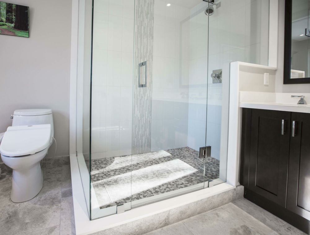 Free standing bath shower renovation and installation in Toronto - Superb  Renovations in Toronto